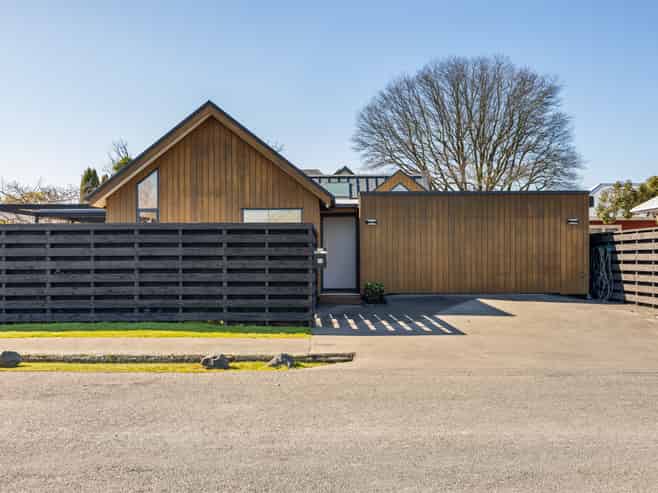 18 Alpha Avenue, Strowan