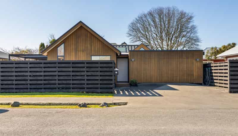 18 Alpha Avenue, Strowan