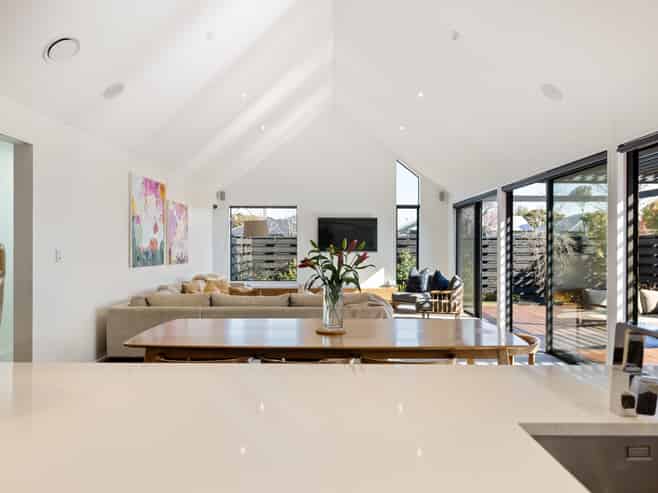 18 Alpha Avenue, Strowan