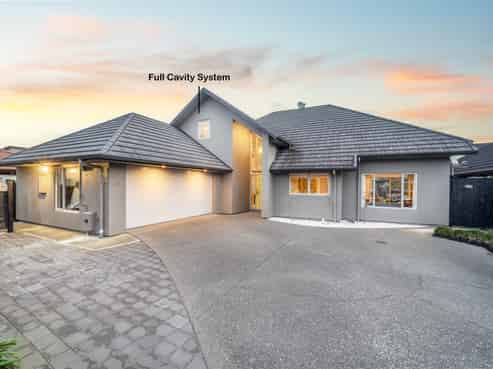 8 Deerfield Place, Flat Bush