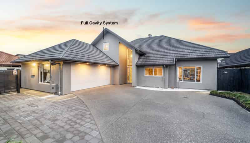 8 Deerfield Place, Flat Bush