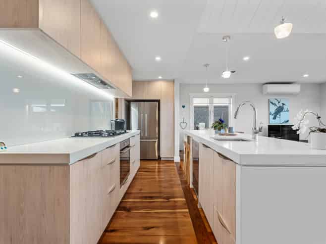8 Highland Road, Mount Albert