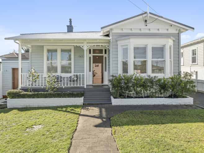 1/21 Foch Avenue, Three Kings