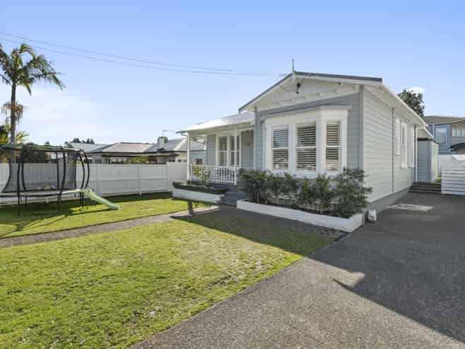 1/21 Foch Avenue, Three Kings
