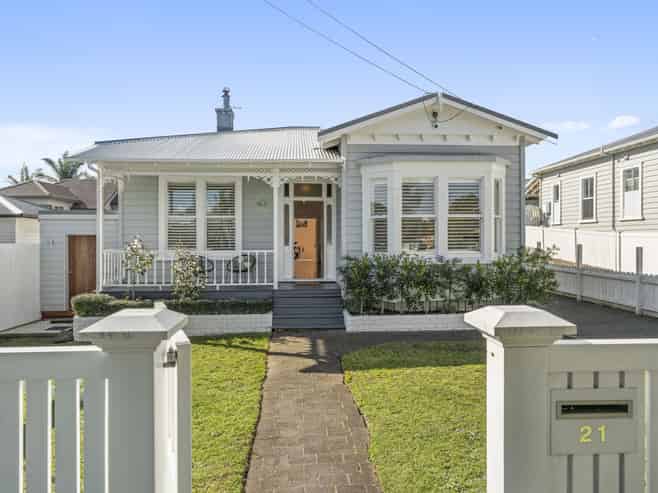 1/21 Foch Avenue, Three Kings