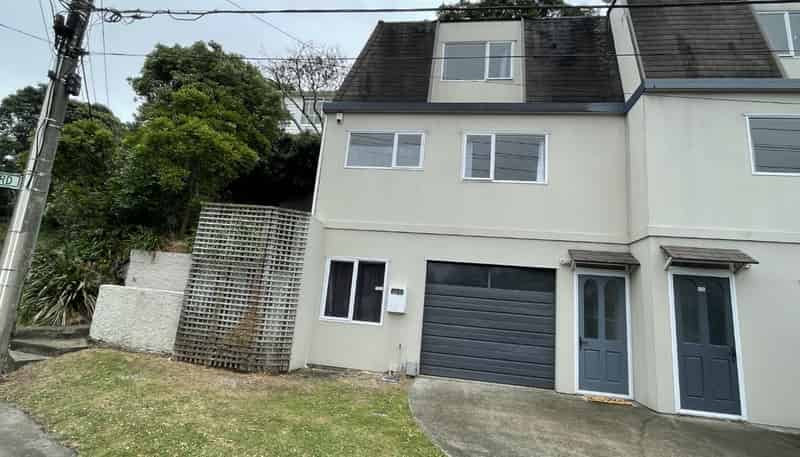 54 Hohiria Road , Hataitai