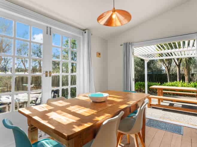 102 Jellicoe Street, Martinborough