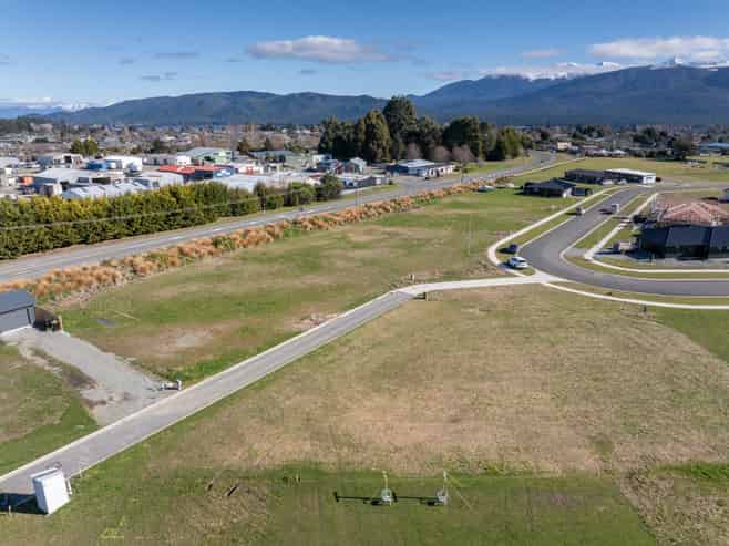 13 Tukare Loop, Te Anau
