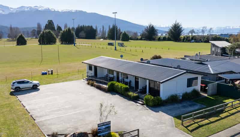 27 Dusky Street, Te Anau