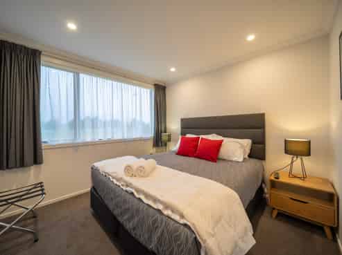 27 Dusky Street, Te Anau