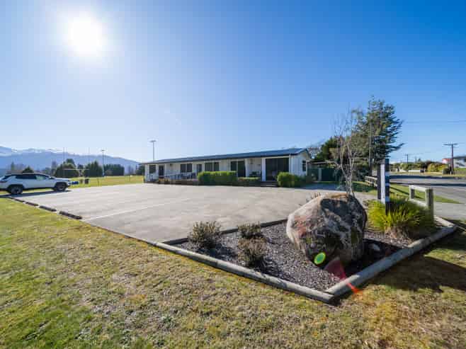 27 Dusky Street, Te Anau