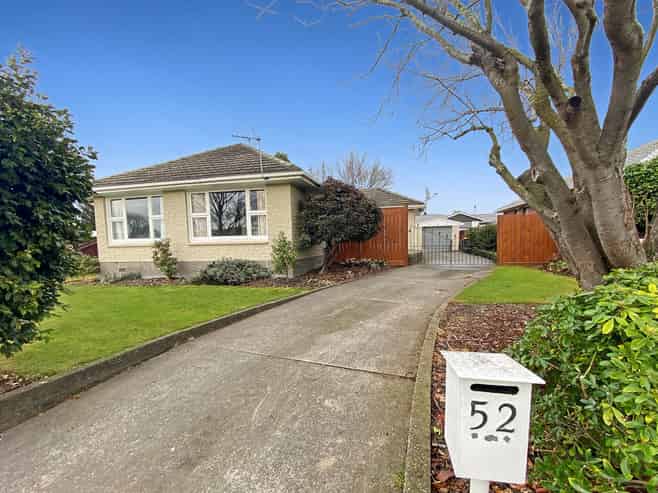 52 Dunstan Cr, Hornby