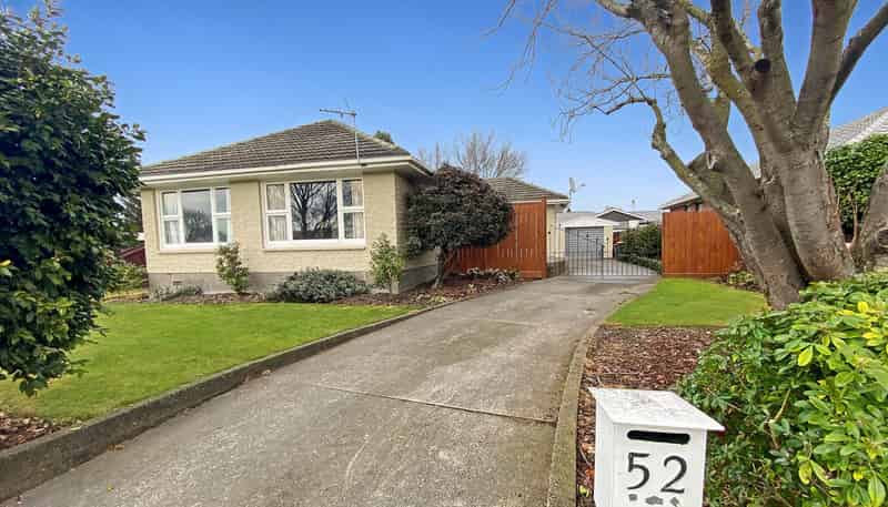 52 Dunstan Cr, Hornby
