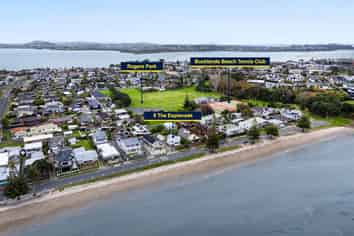 9 The Esplanade, Eastern Beach