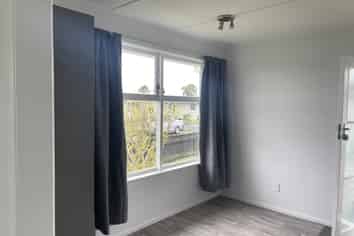 613 Queen Street East, Levin