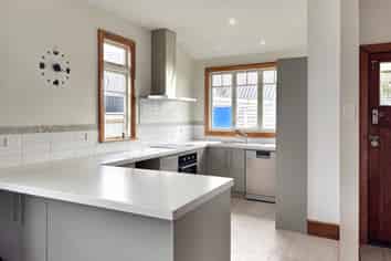 19 Oak Grove, Ashburton
