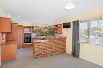 21 Cedar Drive, PARAPARAUMU