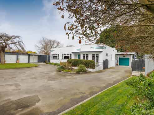 1565 State Highway 3, Awahuri