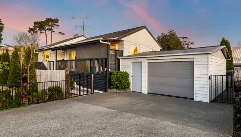921A Whangaparaoa Road, Manly