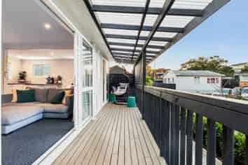 921A Whangaparaoa Road, Manly