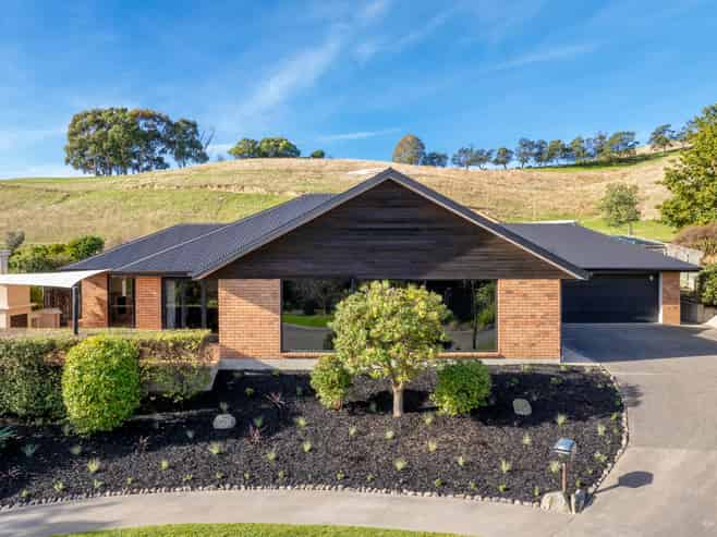 63 Forest Park Drive, Witherlea