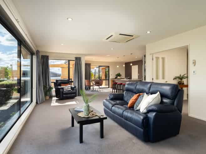 63 Forest Park Drive, Witherlea
