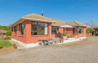 5 McKenzie Avenue, SOUTHBRIDGE