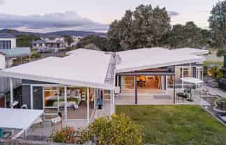 166 Sands Crescent, Matarangi