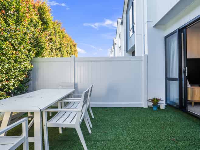 2/1 Jersey Avenue, Mount Albert