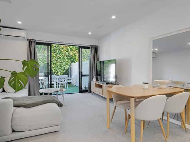 2/1 Jersey Avenue, Mount Albert