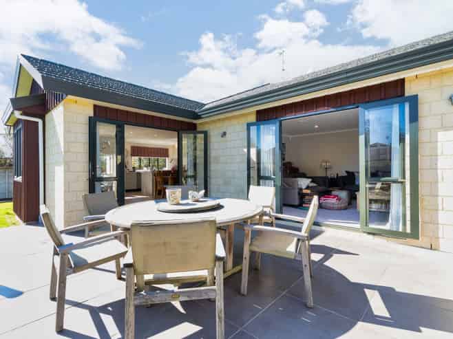 6 Burnfield Way, LEVIN