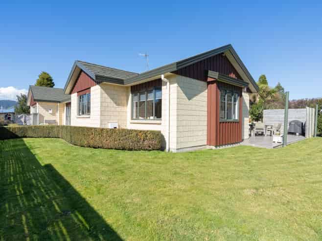 6 Burnfield Way, LEVIN
