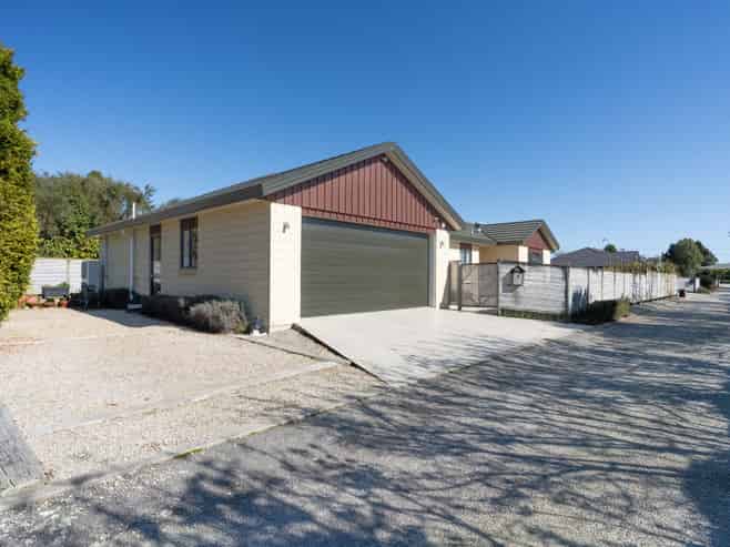 6 Burnfield Way, LEVIN