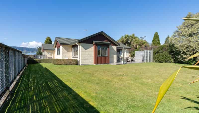 6 Burnfield Way, LEVIN