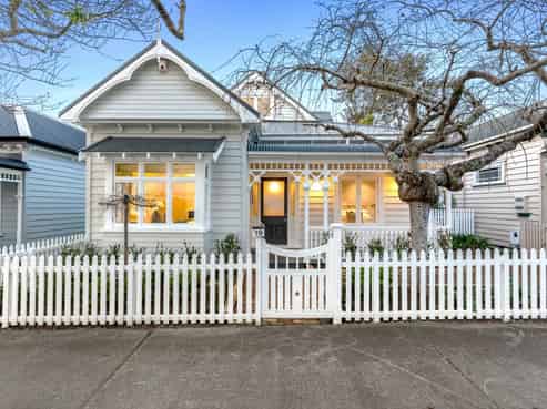 19 Burnley Terrace, Mount Eden