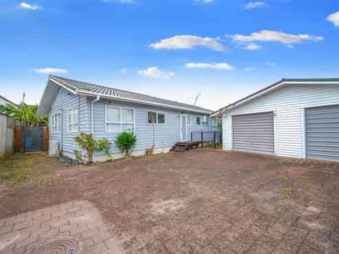 2/8 Freeland Avenue, Mount Roskill