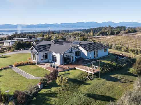19 Petra Way, Upper Moutere