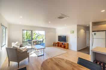 20 Wellington Road, Surfdale