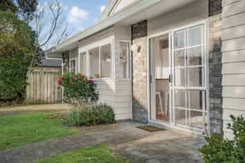 11/169 Whites Line East, Waiwhetu