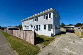 22 Bentham Street, Westport