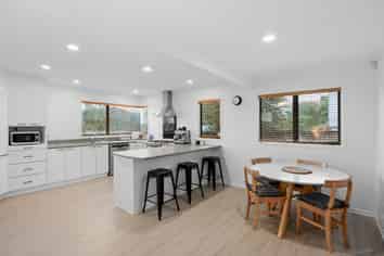 6 Banks Road, Mount Wellington
