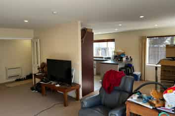598 Madras St, Saint Albans