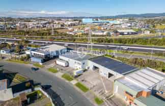 THE CONCOURSE - DUAL ACCESS WAREHOUSE & YARD