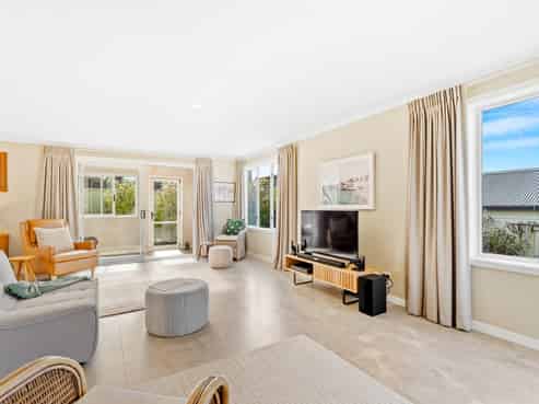 41 Aurora Avenue, Snells Beach