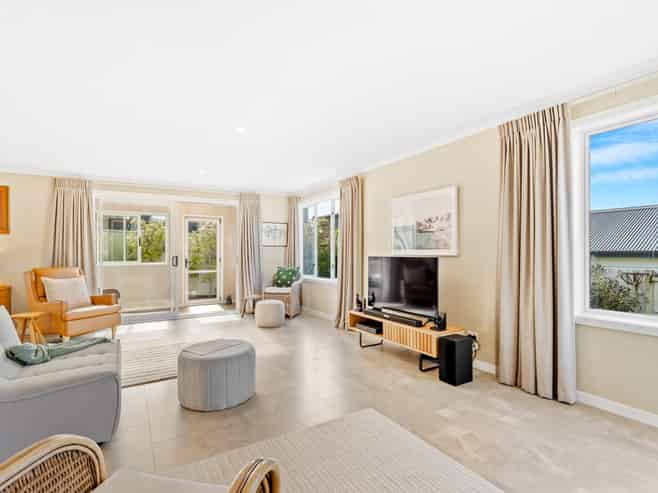 41 Aurora Avenue, Snells Beach