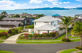 41 Aurora Avenue, Snells Beach