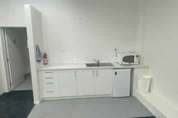 Small Ground Floor Office/Retail in CBD