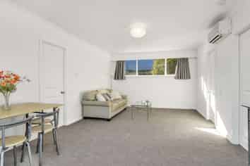 2/13 Avenue Road, West End