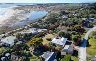 20 and 24 Whalers Crescent, Omaui