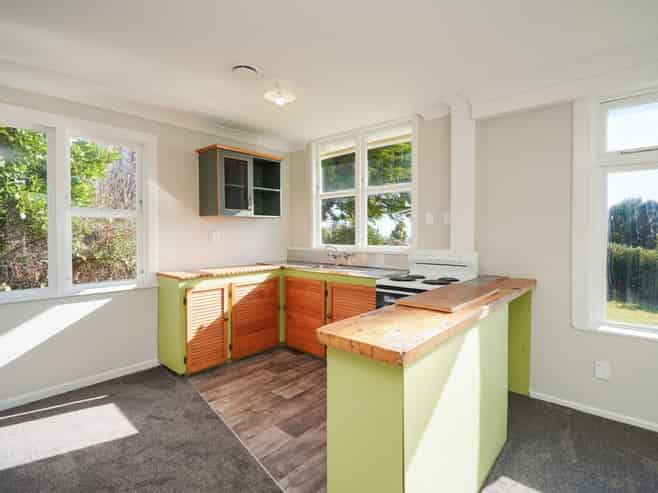20 and 24 Whalers Crescent, Omaui